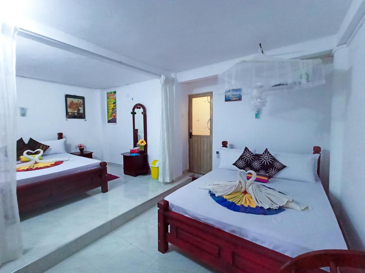 Sigiri Tarushan Home Stay Sigiriya Bagian luar foto