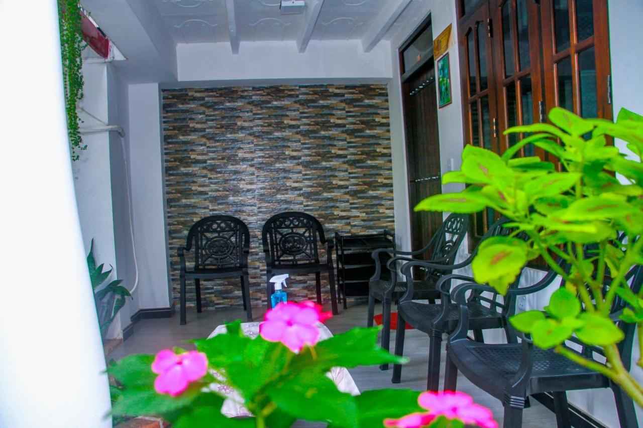 Sigiri Tarushan Home Stay Sigiriya Bagian luar foto