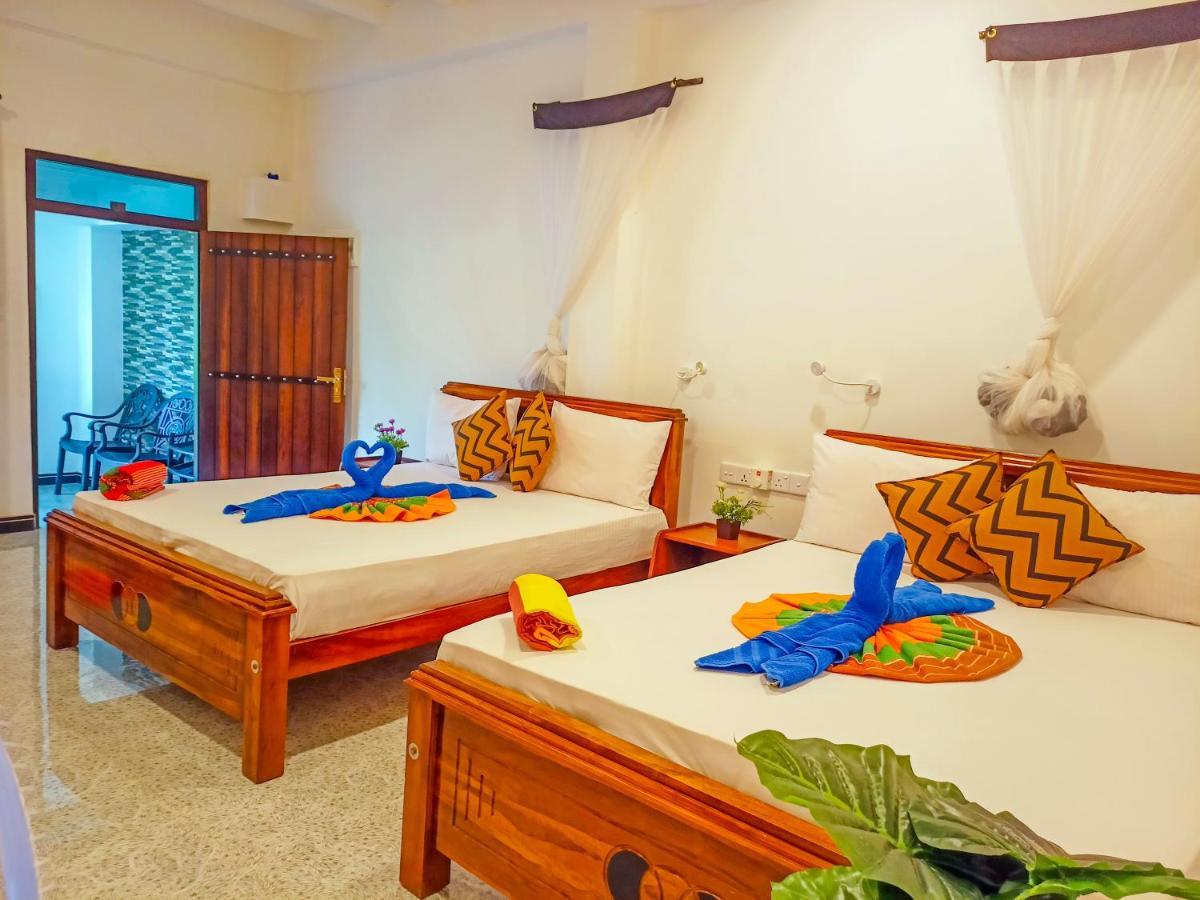 Sigiri Tarushan Home Stay Sigiriya Bagian luar foto