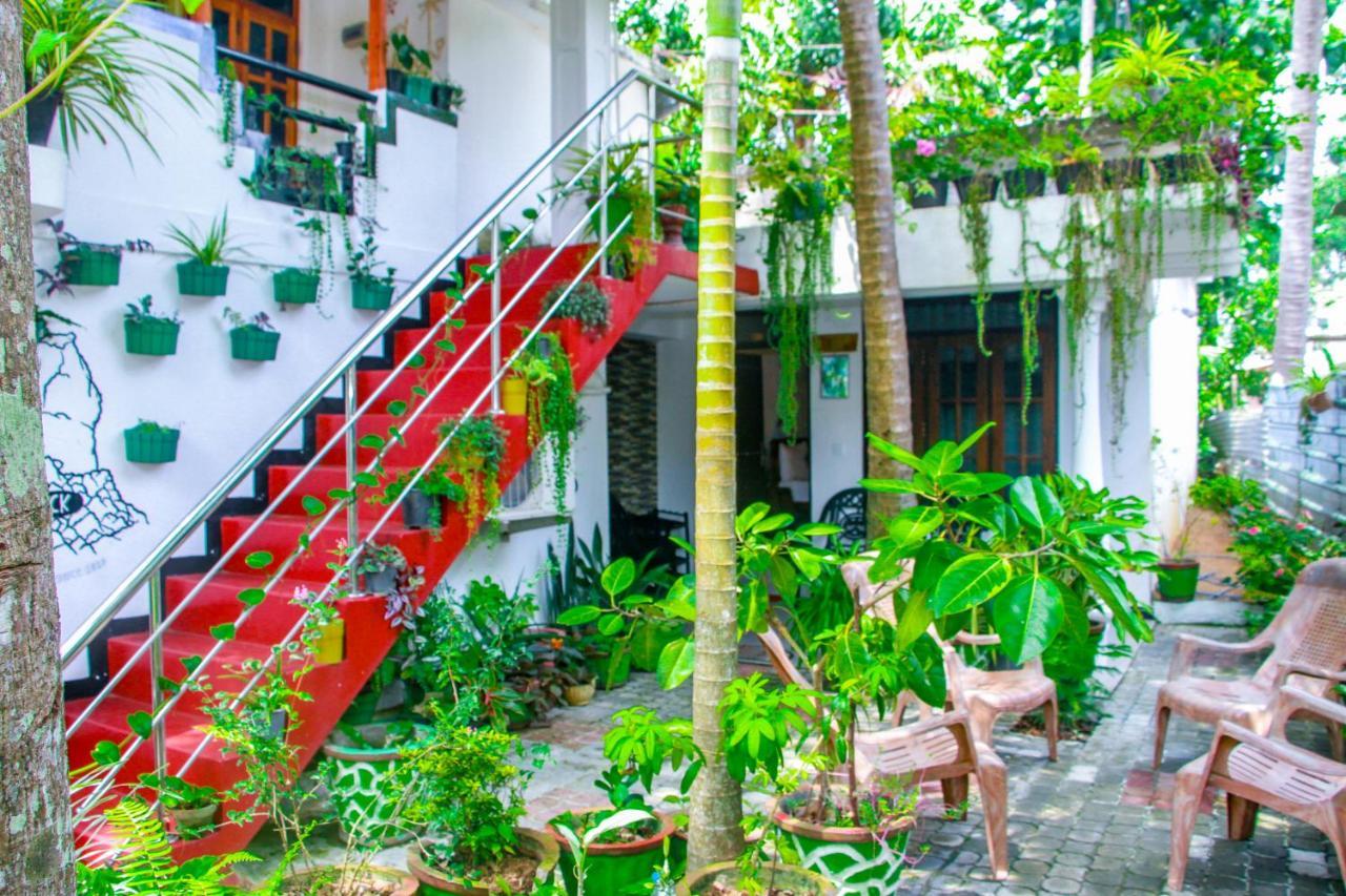 Sigiri Tarushan Home Stay Sigiriya Bagian luar foto