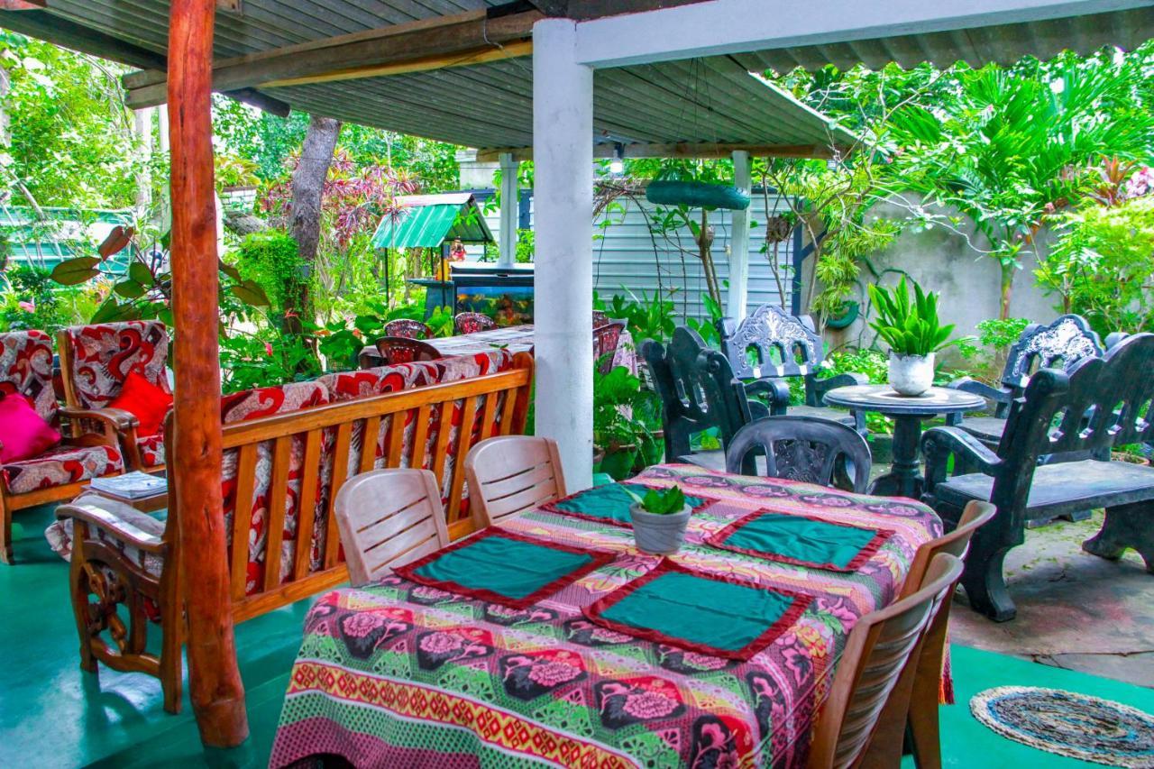 Sigiri Tarushan Home Stay Sigiriya Bagian luar foto