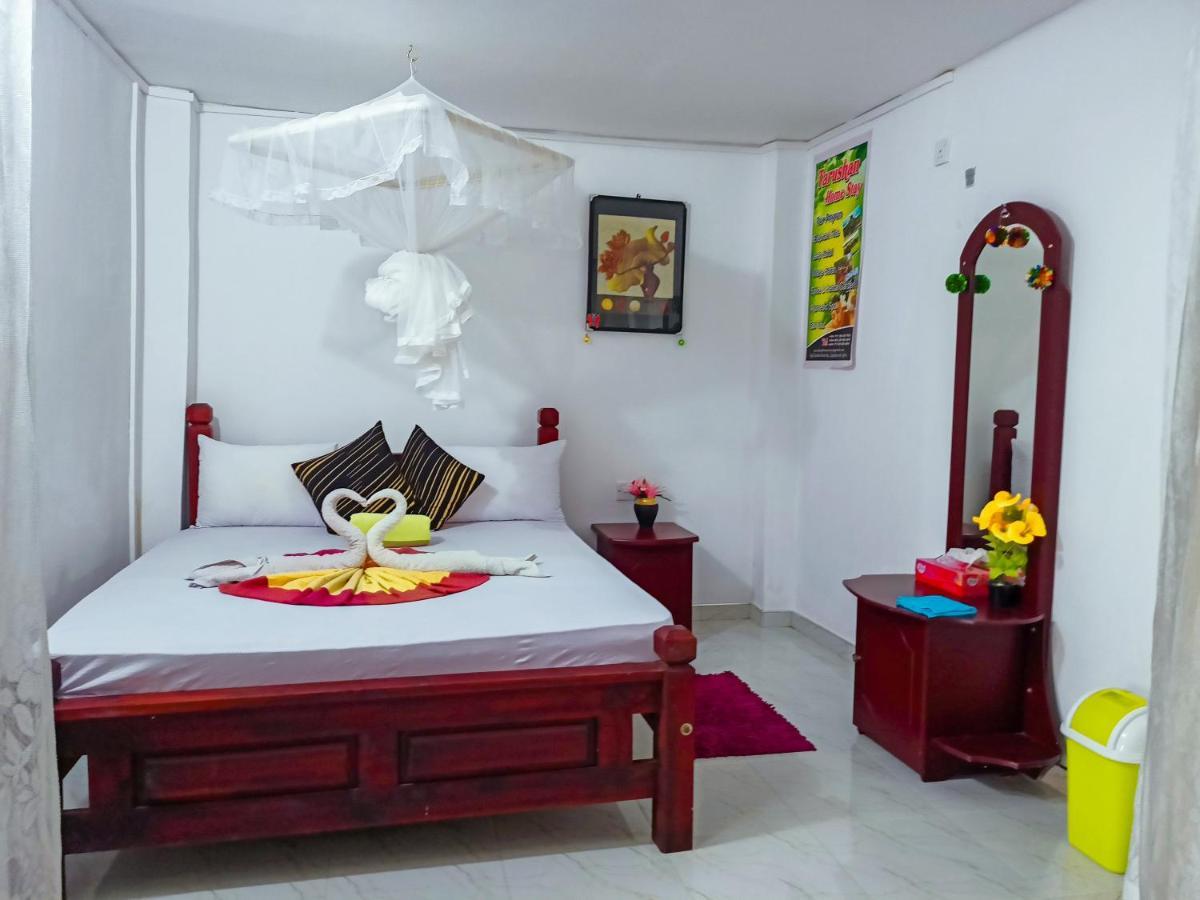 Sigiri Tarushan Home Stay Sigiriya Bagian luar foto