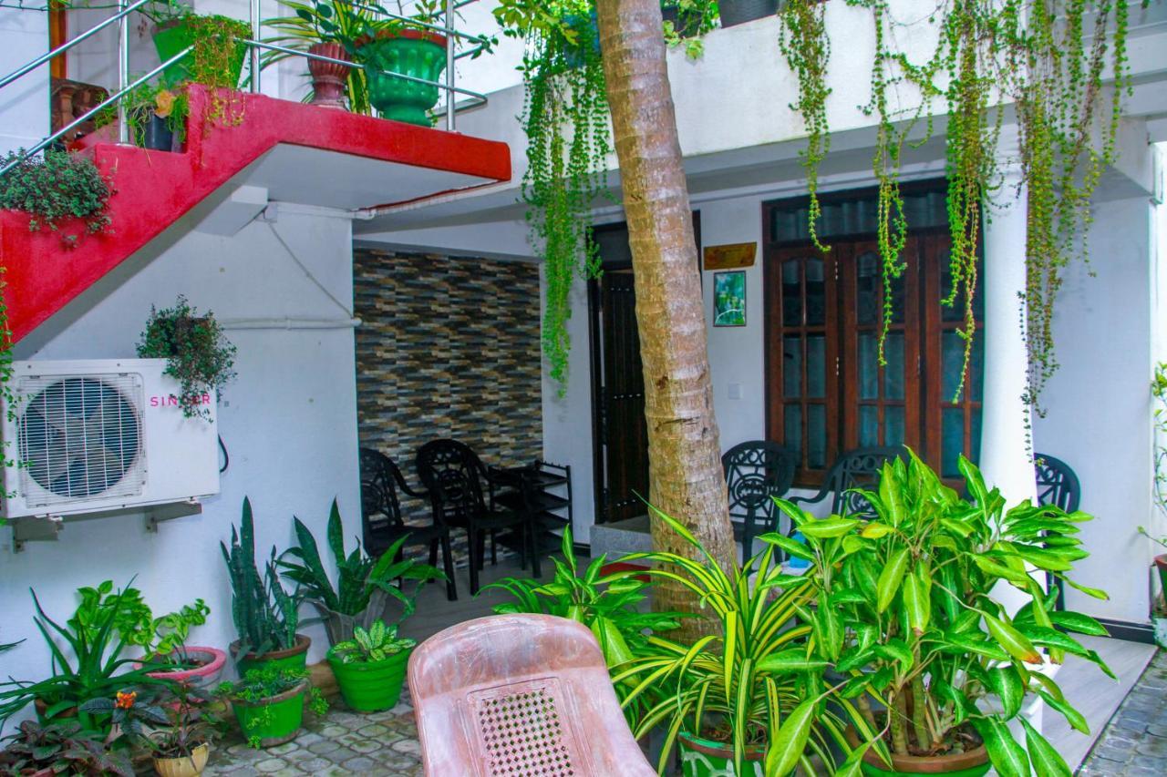 Sigiri Tarushan Home Stay Sigiriya Bagian luar foto